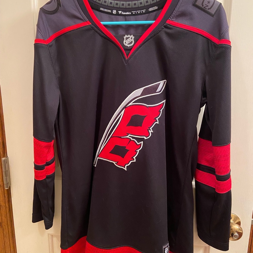 Fanatics Hurricanes NHL Jersey Women’s M - Picture 2 of 5